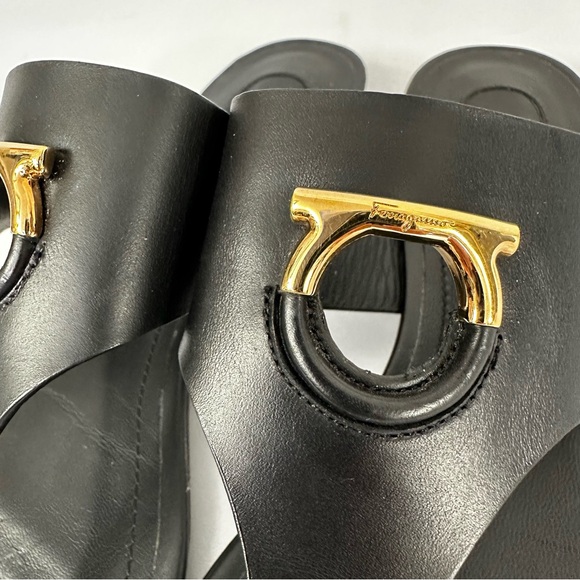 Salvatore Ferragamo Enfola Black Leather Sandals Slip On Flats Size 8C - Picture 4 of 16